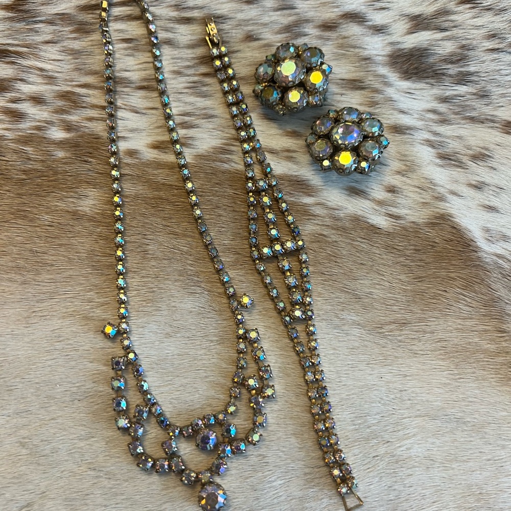 Vintage Rhinestone Set from the 60’s - Picture 2 of 3